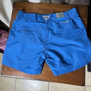 Woman’s shorts size 6 brand new with tags